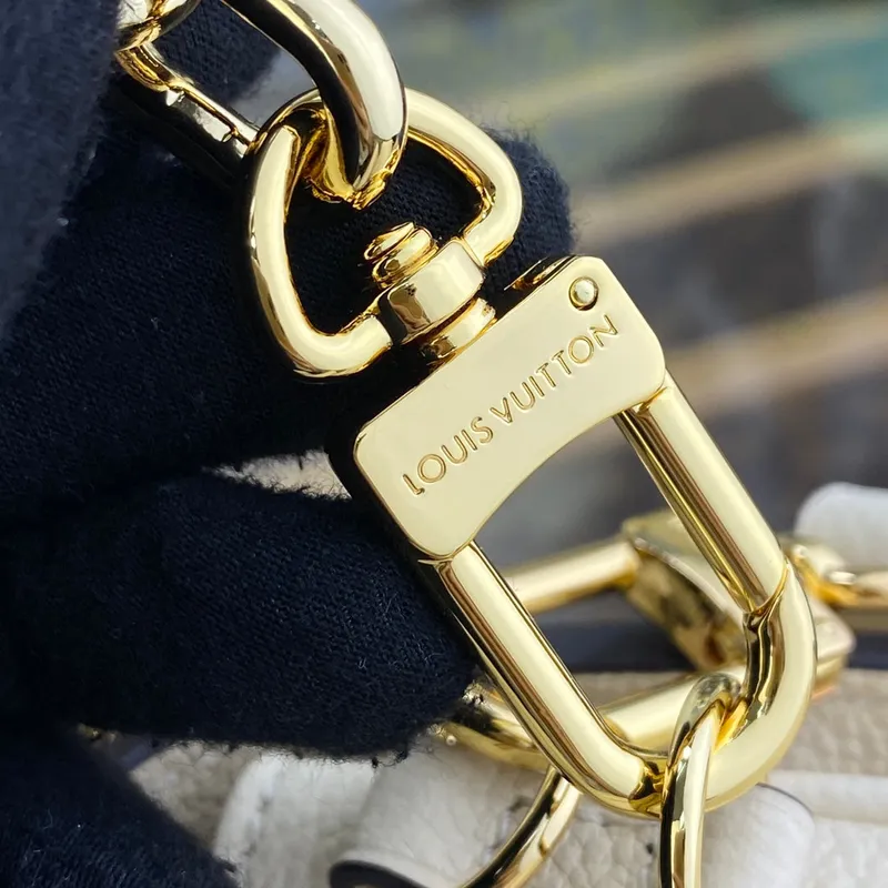 LV M22942 Louis Vuitton Pochette Métis East West bag Monogram Empreinte Leather Crème Beige