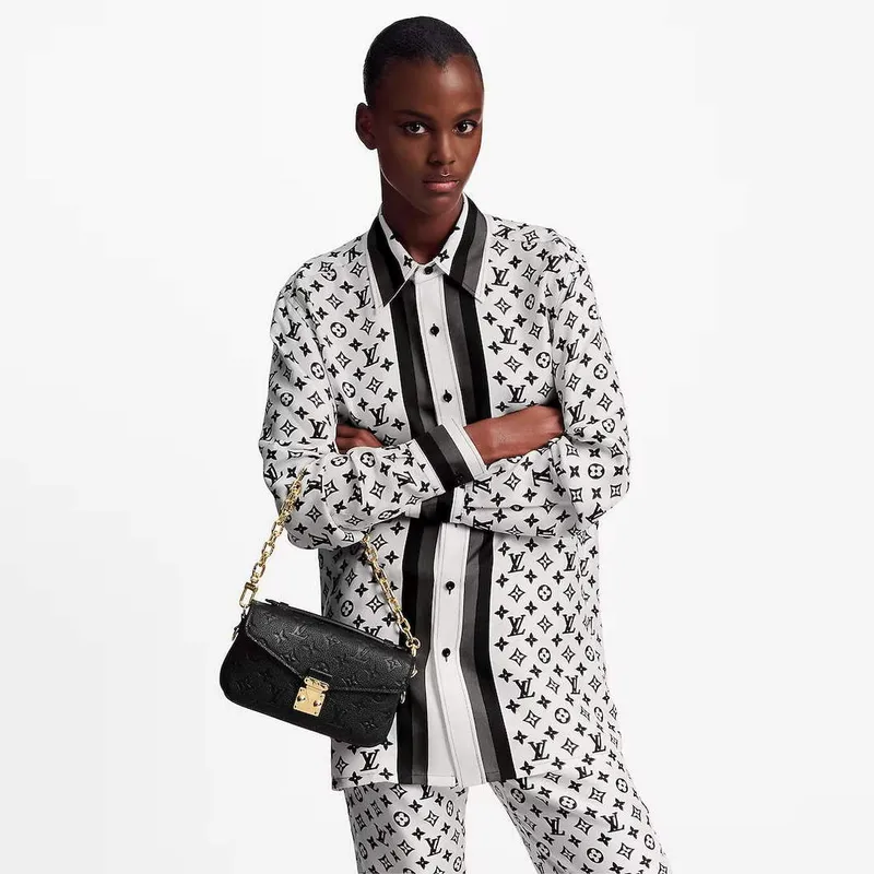 LV M46595 Louis Vuitton Pochette Métis East West bag Monogram Empreinte Leather Black