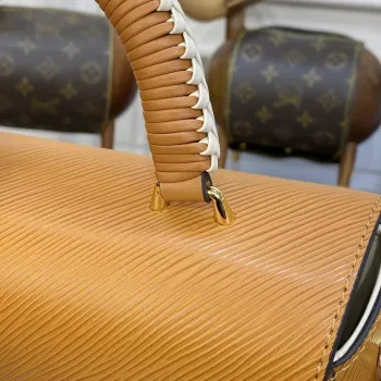 LV M22229 Louis Vuitton Twist MM Handbag Honey Gold