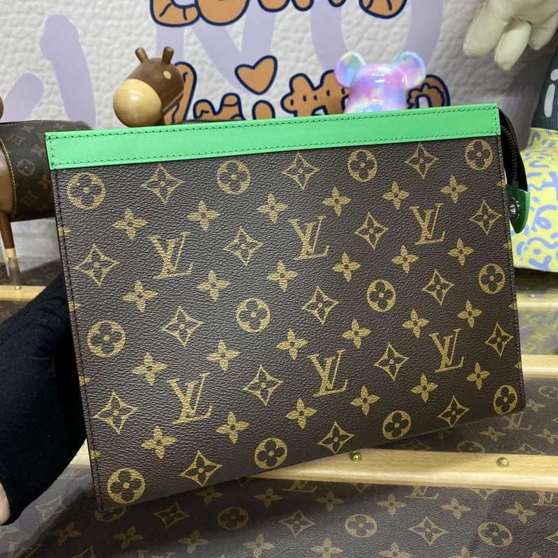 LV M82854 Louis Vuitton Pochette Voyage MM Bag Green