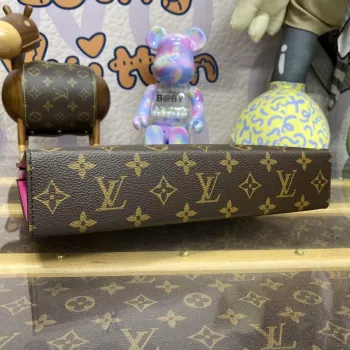 LV M82858 Louis Vuitton Pochette Voyage MM Bag Pink