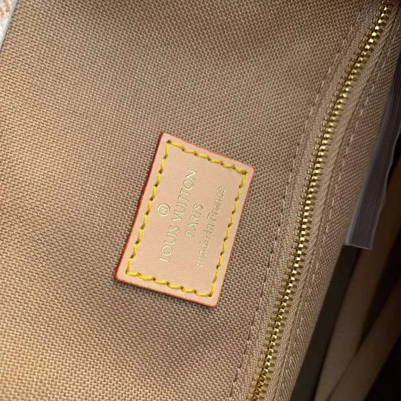 LV M46912 Louis Vuitton OnTheGo MM Tote Bag Beige