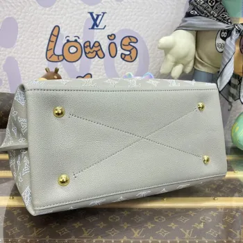 LV M23396 Louis Vuitton Carmel Hobo Bag Mahina Leather Gray