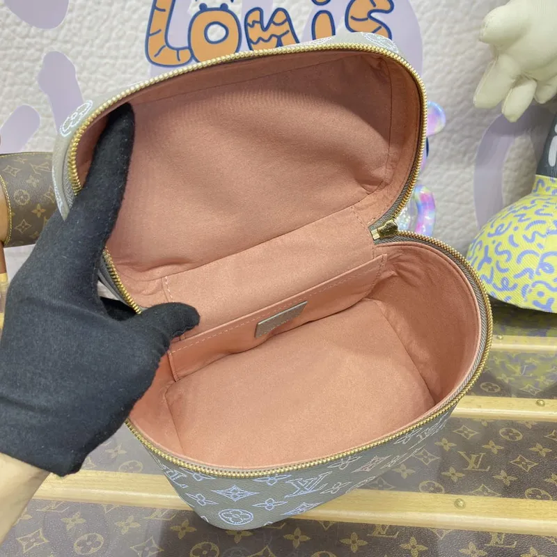 LV M23550 Louis Vuitton Nice Mini Vanity Case Gray