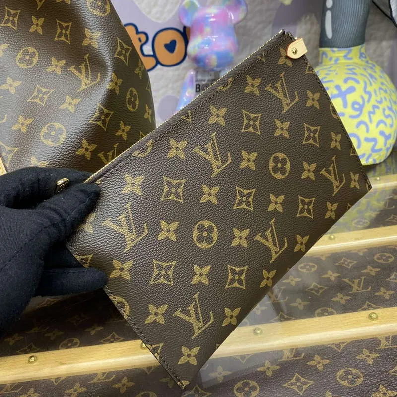 LV M46817 Louis Vuitton Atlantis GM Handbag