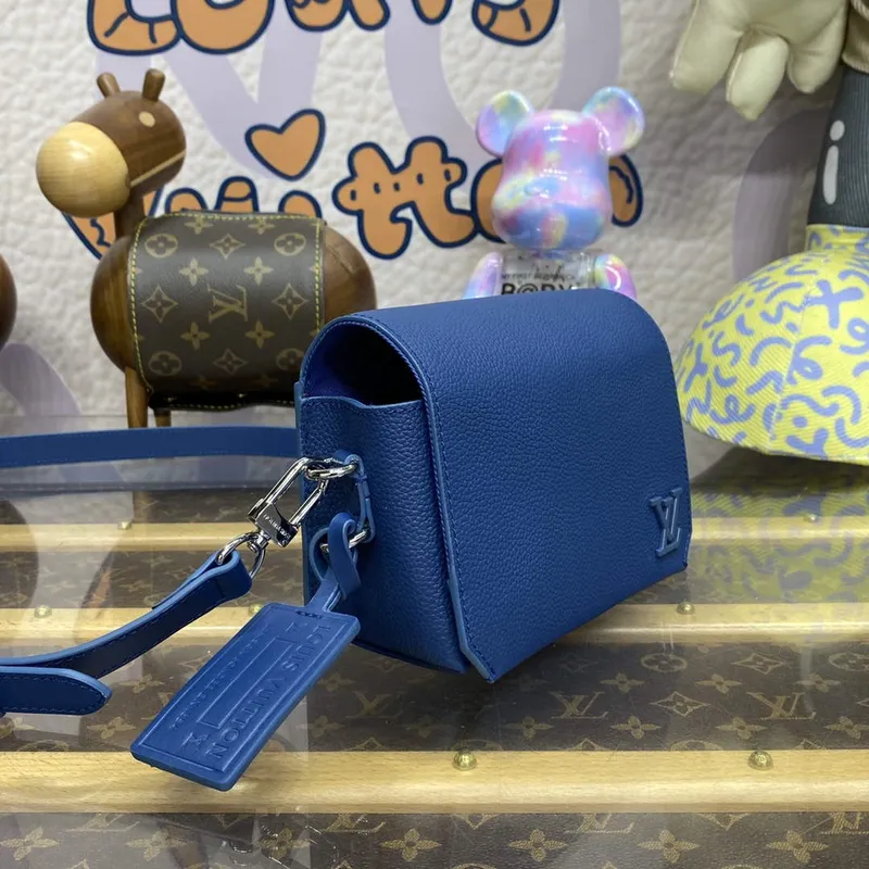 LV M82804 Louis Vuitton Fastline Wearable Wallet Dark Blue