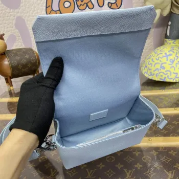 LV M82804 Louis Vuitton Fastline Wearable Wallet Cloud Blue