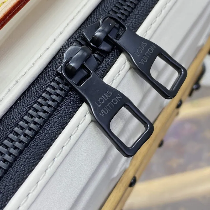 LV M21950 Louis Vuitton Future Trunk Bag White