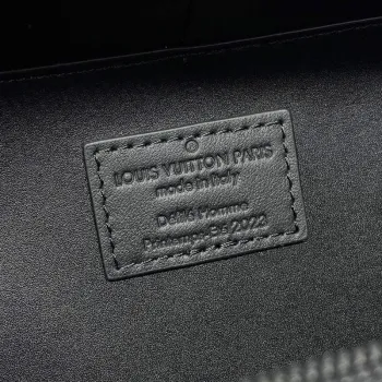 LV M21950 Louis Vuitton Future Trunk Bag White