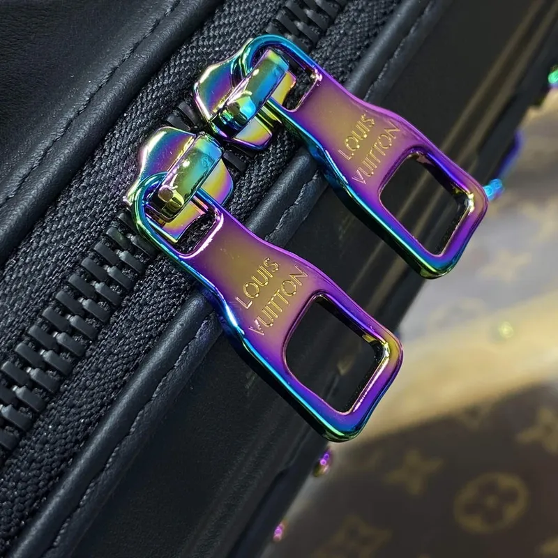 LV M21935 Louis Vuitton Future Trunk Bag Black