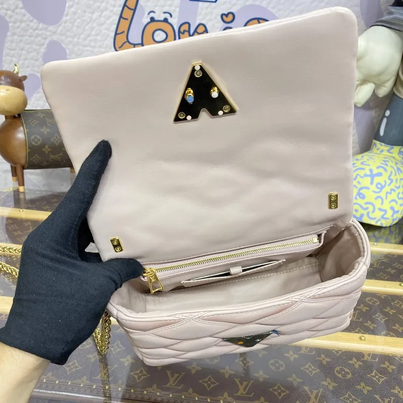 LV M23568 Louis Vuitton GO 14 MM Bag Beige/Pink