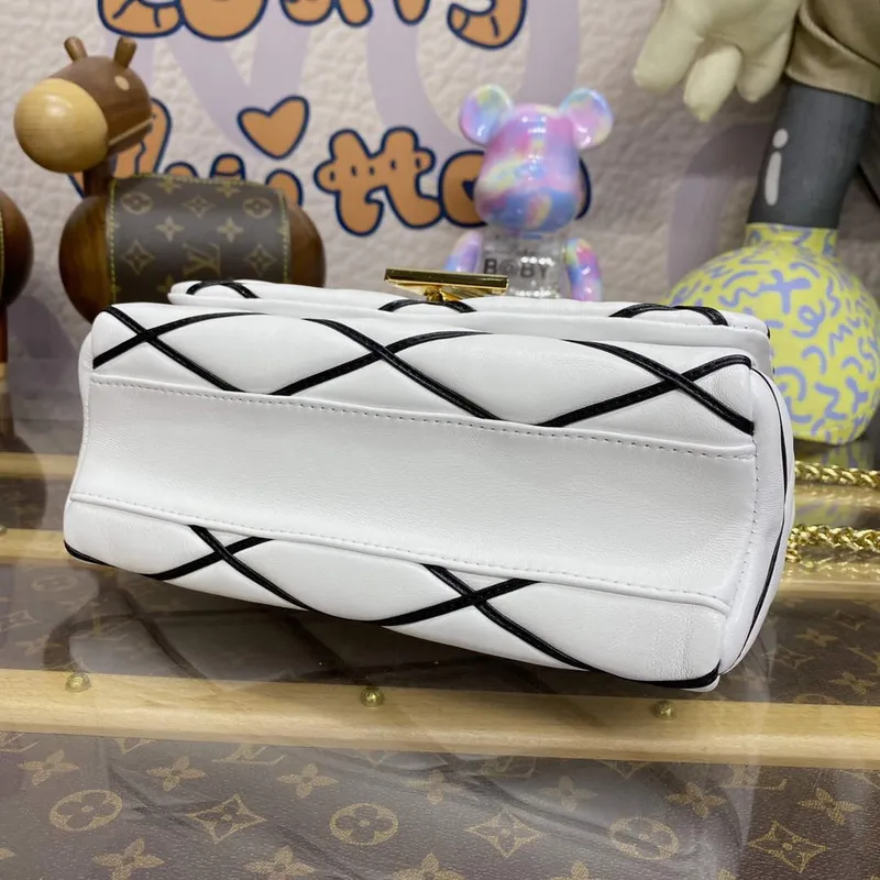 LV M22890 Louis Vuitton GO 14 MM Bag White/Black