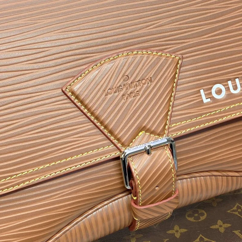 LV M23097 Louis Vuitton Montsouris Messenger Bag Cognac