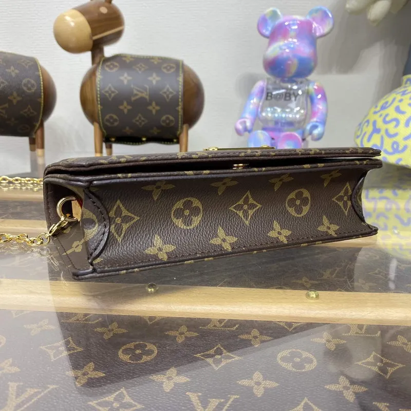 LV M82509 Louis Vuitton Wallet On Chain Lily Bag