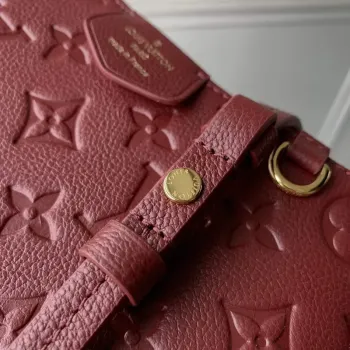 LV M80349 Louis Vuitton Easy Pouch On Strap Bag Wine Red