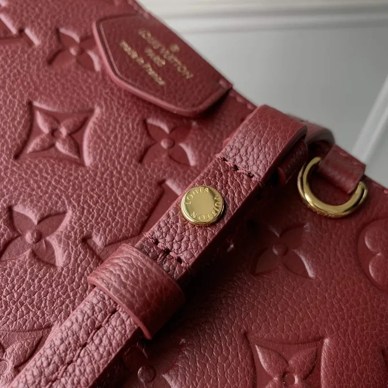 LV M80349 Louis Vuitton Easy Pouch On Strap Bag Wine Red