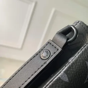 LV M82598 Louis Vuitton Pochette S Lock Black