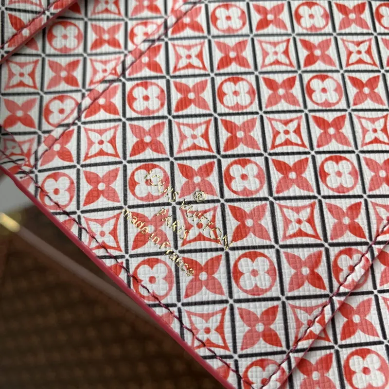 LV M82406 Louis VuittonVictorine Wallet Pink