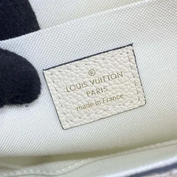 LV M82363 Louis Vuitton Felicie Pochette Monogram Empreinte Bag White