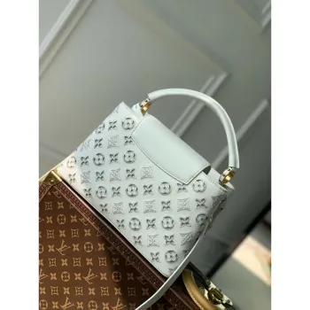 LV M22863 Louis Vuitton Capucines MM Handbag White