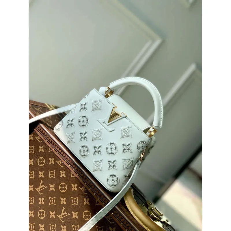 LV M22863 Louis Vuitton Capucines Mini Handbag White