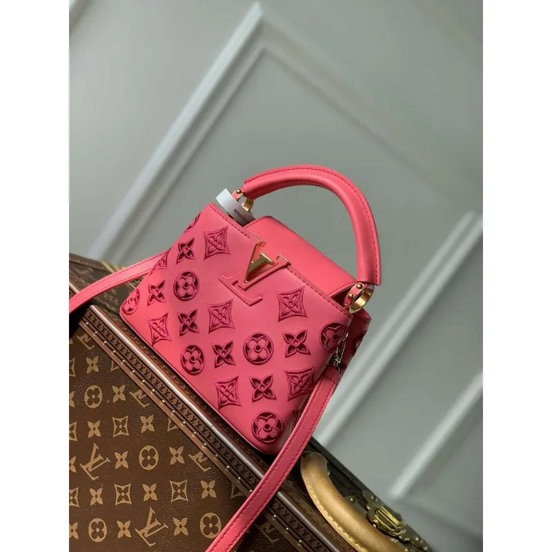 LV M22922 Louis Vuitton Capucines Mini Handbag Pink