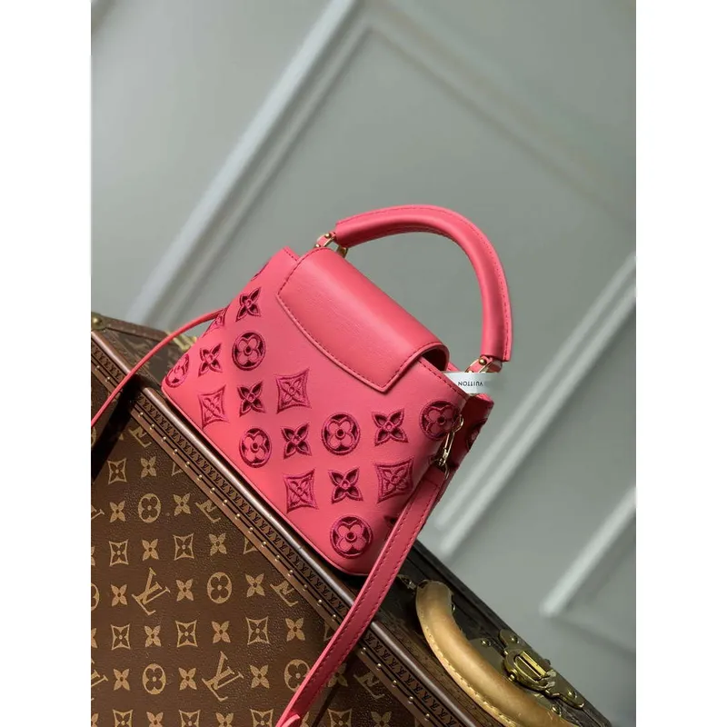 LV M22922 Louis Vuitton Capucines Mini Handbag Pink