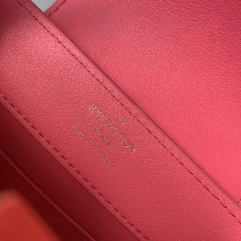 LV M22922 Louis Vuitton Capucines Mini Handbag Pink