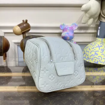 LV M82576 Louis Vuitton Dopp Kit Bag Off white