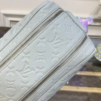 LV M82576 Louis Vuitton Dopp Kit Bag Off white