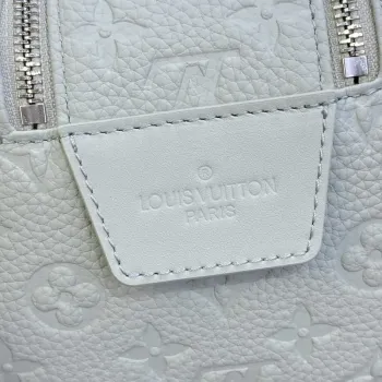 LV M82576 Louis Vuitton Dopp Kit Bag Off white