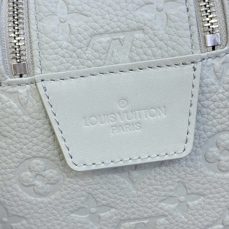 LV M82576 Louis Vuitton Dopp Kit Bag Off white