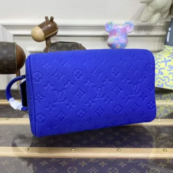 LV M82576 Louis Vuitton Dopp Kit Bag Racing Blue