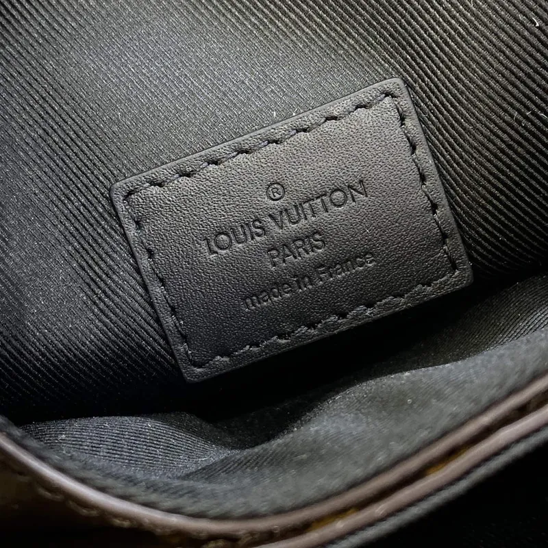 LV M82535 Louis Vuitton S Lock Vertical Wearable Wallet Radiant Sun