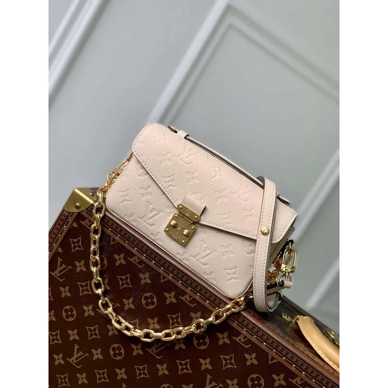LV M22942 Louis Vuitton Pochette Métis East West Handbag Crème Beige