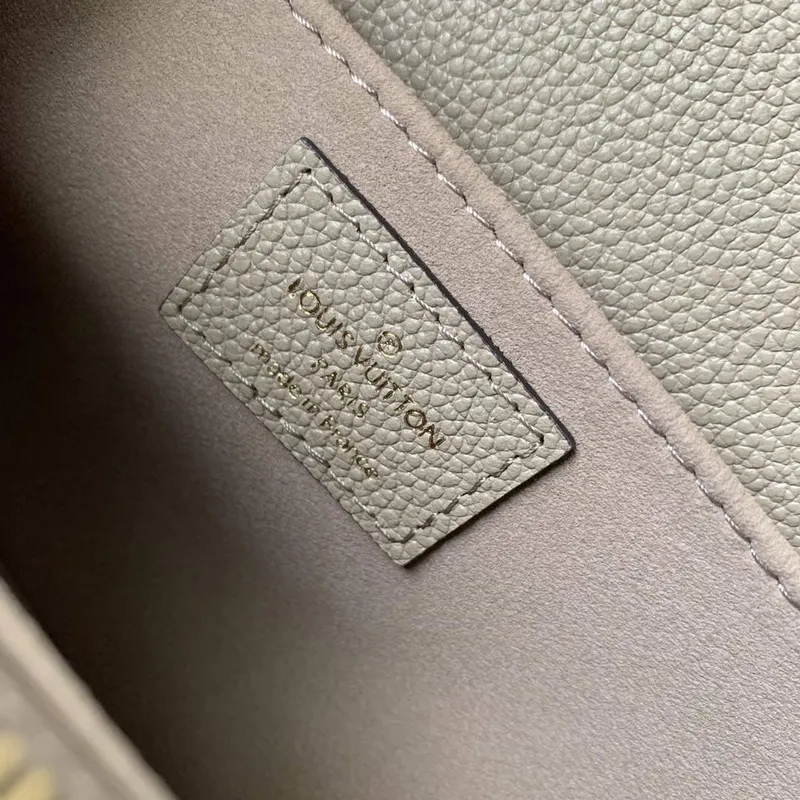 LV M23081 Louis Vuitton Pochette Métis East West Handbag