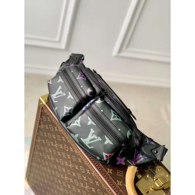 LV M22494 Louis Vuitton Comet Bumbag Black Borealis