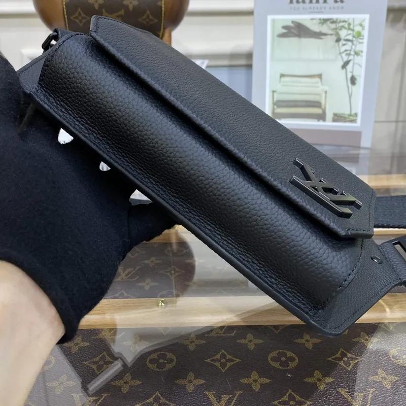 LV M57081 Louis Vuitton Takeoff Slingbag Black