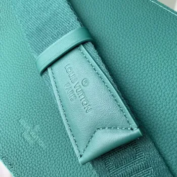 LV M22665 Louis Vuitton Takeoff Slingbag Green