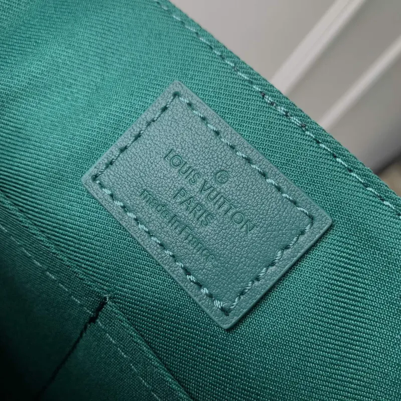 LV M22505 Louis Vuitton Takeoff Messenger Bag Green