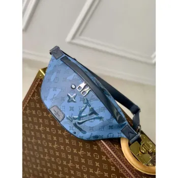 LV M22576 Louis Vuitton Discovery Bumbag Abyss Blue