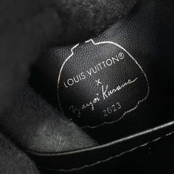 LV M21663 Louis Vuitton LV x YK Capucines Mini Bag Black