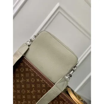 LV M22611 Louis Vuitton Fastline Messenger Gray