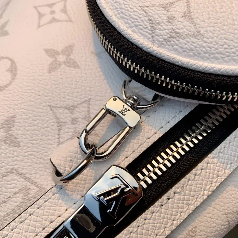 LV M30936 Louis Vuitton Duo Sling Bag White