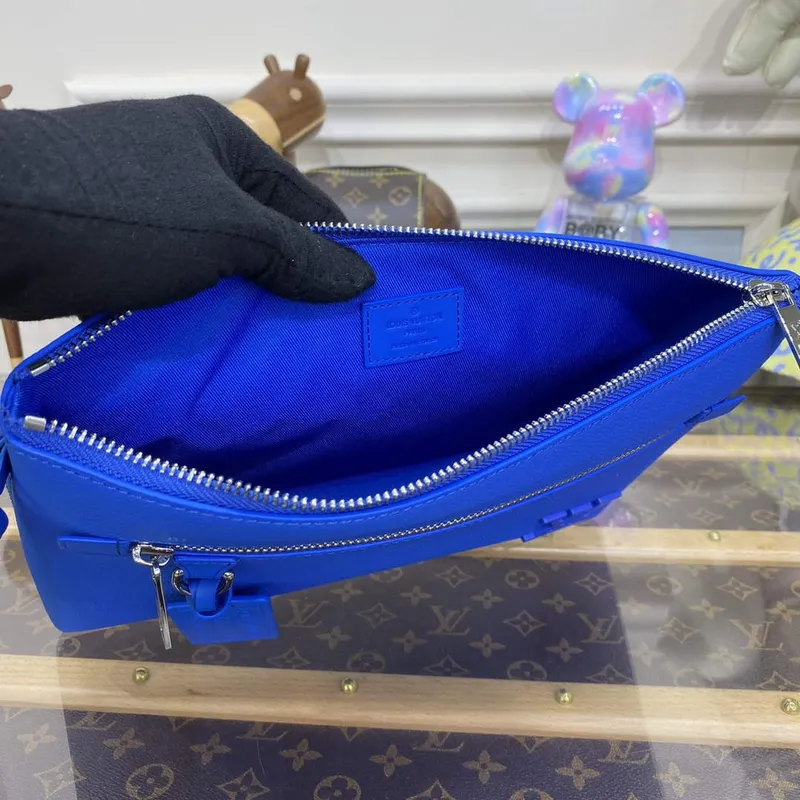 LV M69837 Louis Vuitton Takeoff Pouch Bag Dop blue