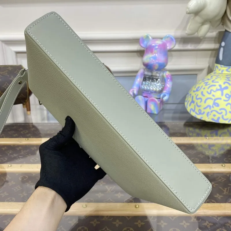 LV M69837 Louis Vuitton Takeoff Pouch Bag Asphalt gray