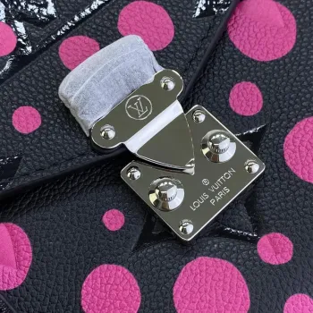 LV M46420 Louis Vuitton LV x YK Pochette Métis Black/Fuchsia