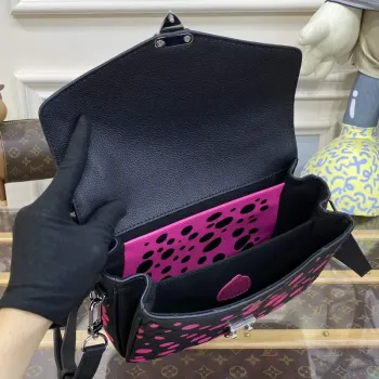 LV M46420 Louis Vuitton LV x YK Pochette Métis Black/Fuchsia