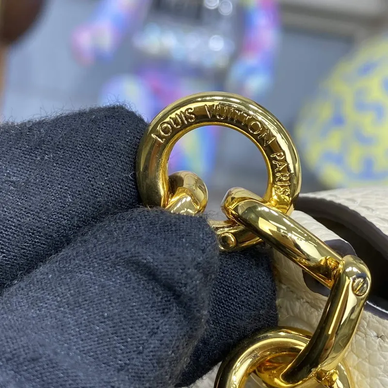 LV M46393 Louis Vuitton Favourite Bag Purple