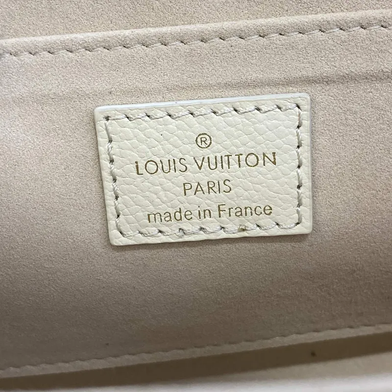 LV M46393 Louis Vuitton Favourite Bag Pink